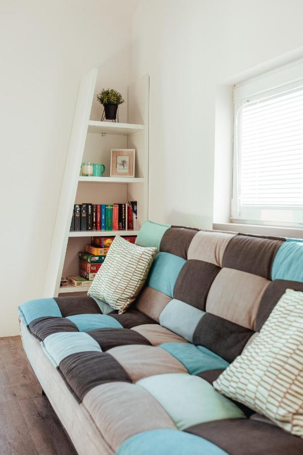Sunny Oak Estate Apartman Mengeš Kültér fotó